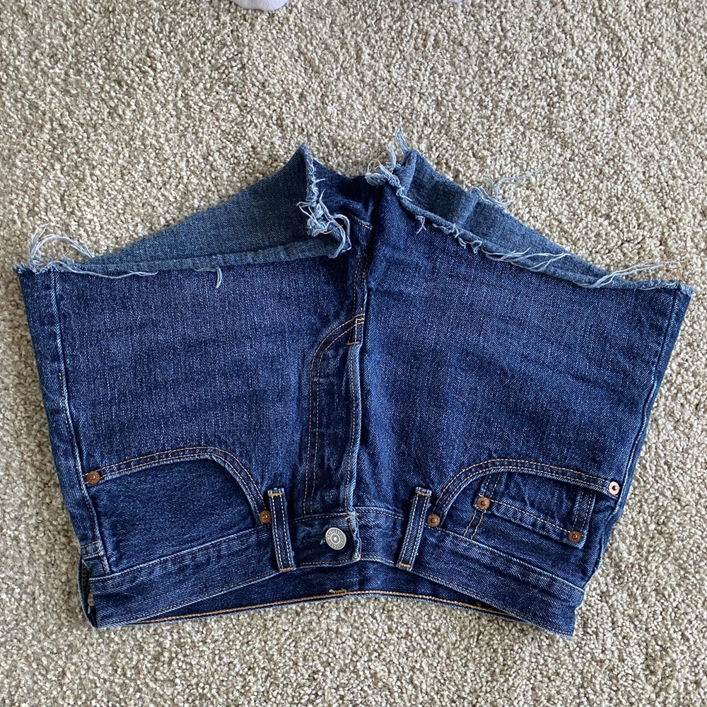 Levi’s 501 mid rise shortie